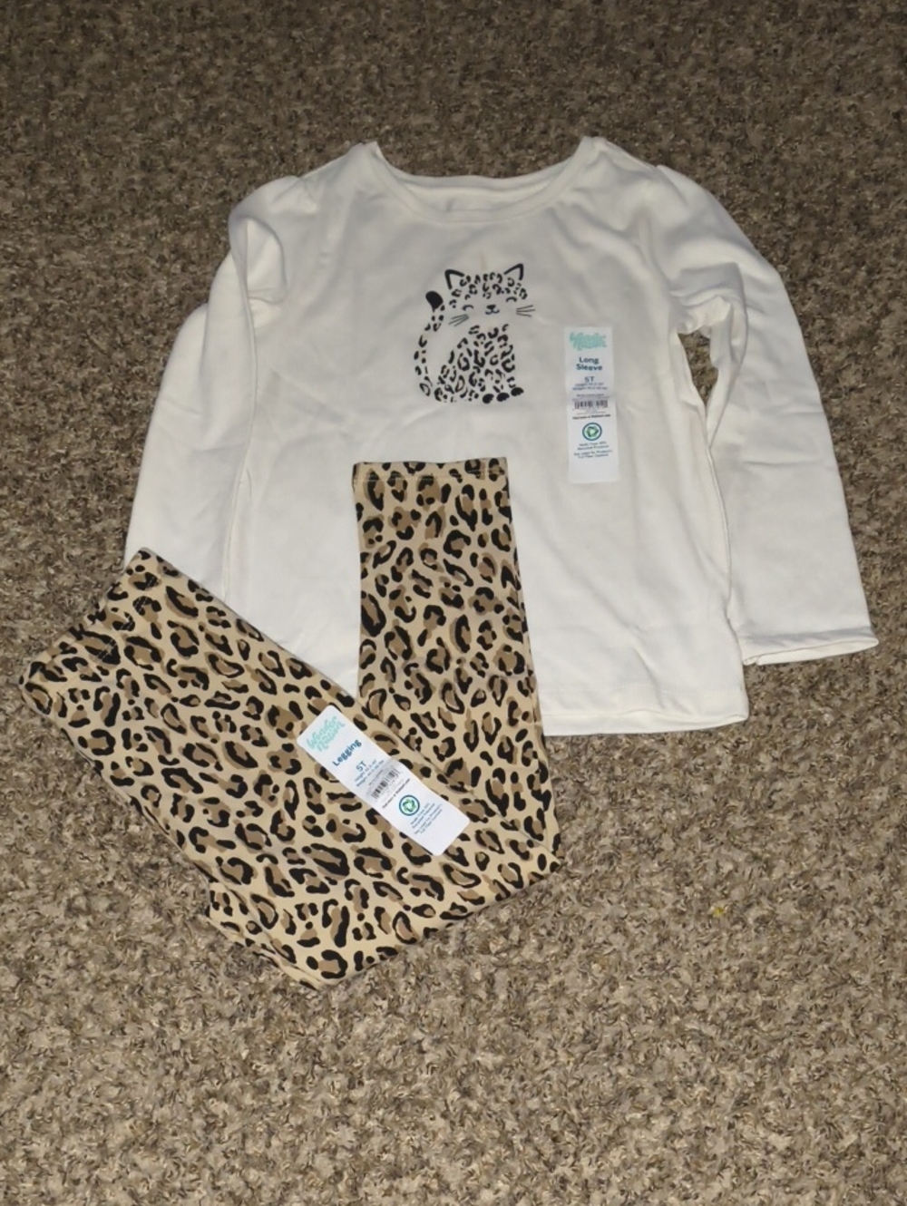 Girls' White Leopard Face Long-Sleeve Pajama Set with Tan Leopard Pants